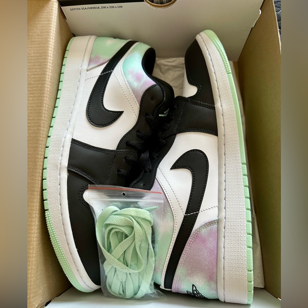 Air Jordan 1 Low SE